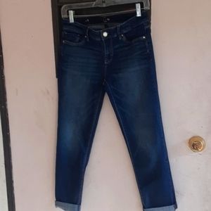 White Black The Slim Crop Capri Jeans. Size 0.